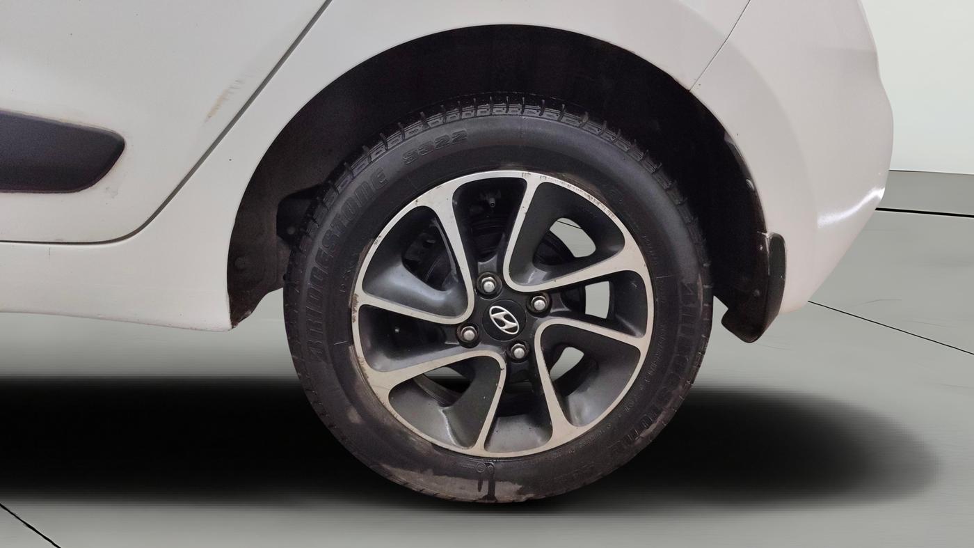 2019 Hyundai Grand i10 SPORTZ AT 1.2 KAPPA VTVT, Petrol, Automatic, 18,810 km, Left Rear Wheel