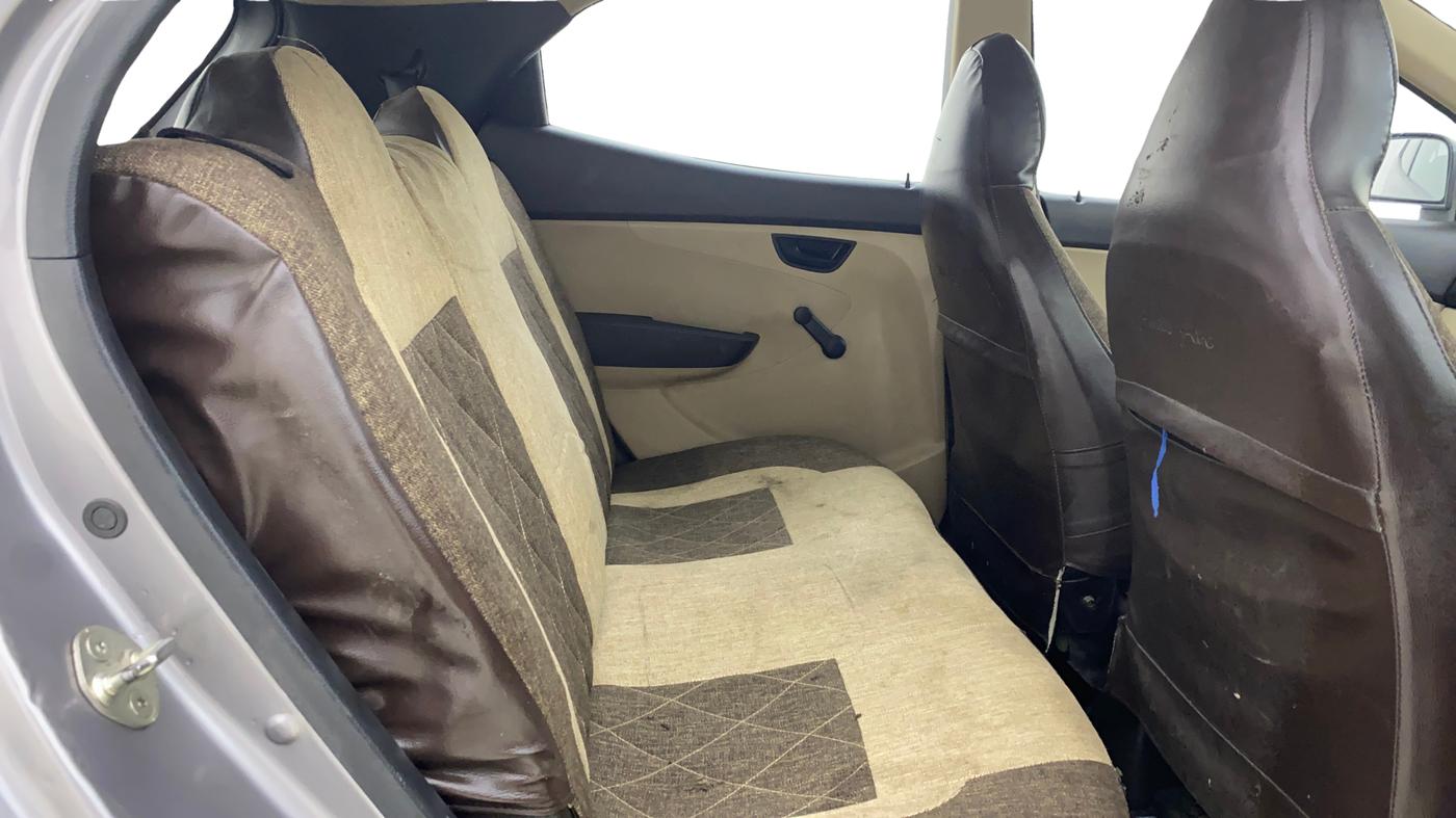 2014 Hyundai Eon ERA +, CNG, Manual, 1,13,407 km, Right Side Rear Door Cabin