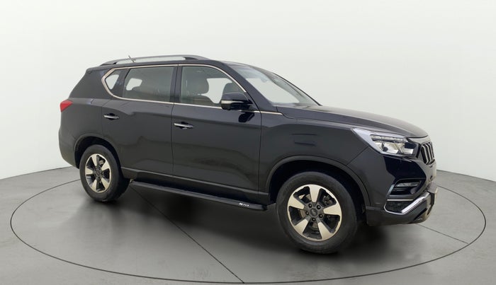 2022 Mahindra ALTURAS G4 4WD AT, Diesel, Automatic, 31,163 km, Right Front Diagonal