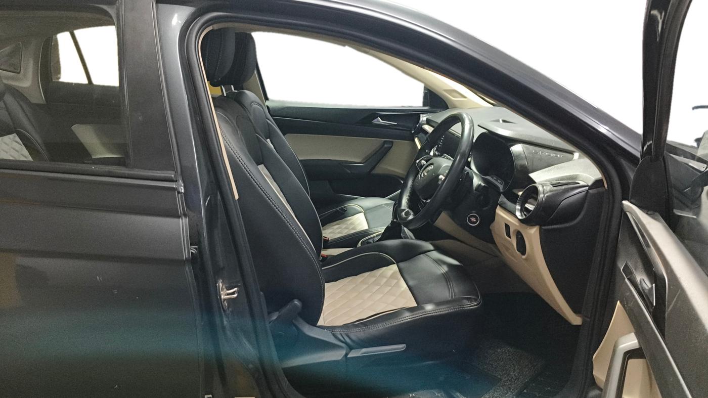 2023 Skoda SLAVIA AMBITION 1.0L TSI AT, Petrol, Automatic, 28,137 km, Right Side Front Door Cabin
