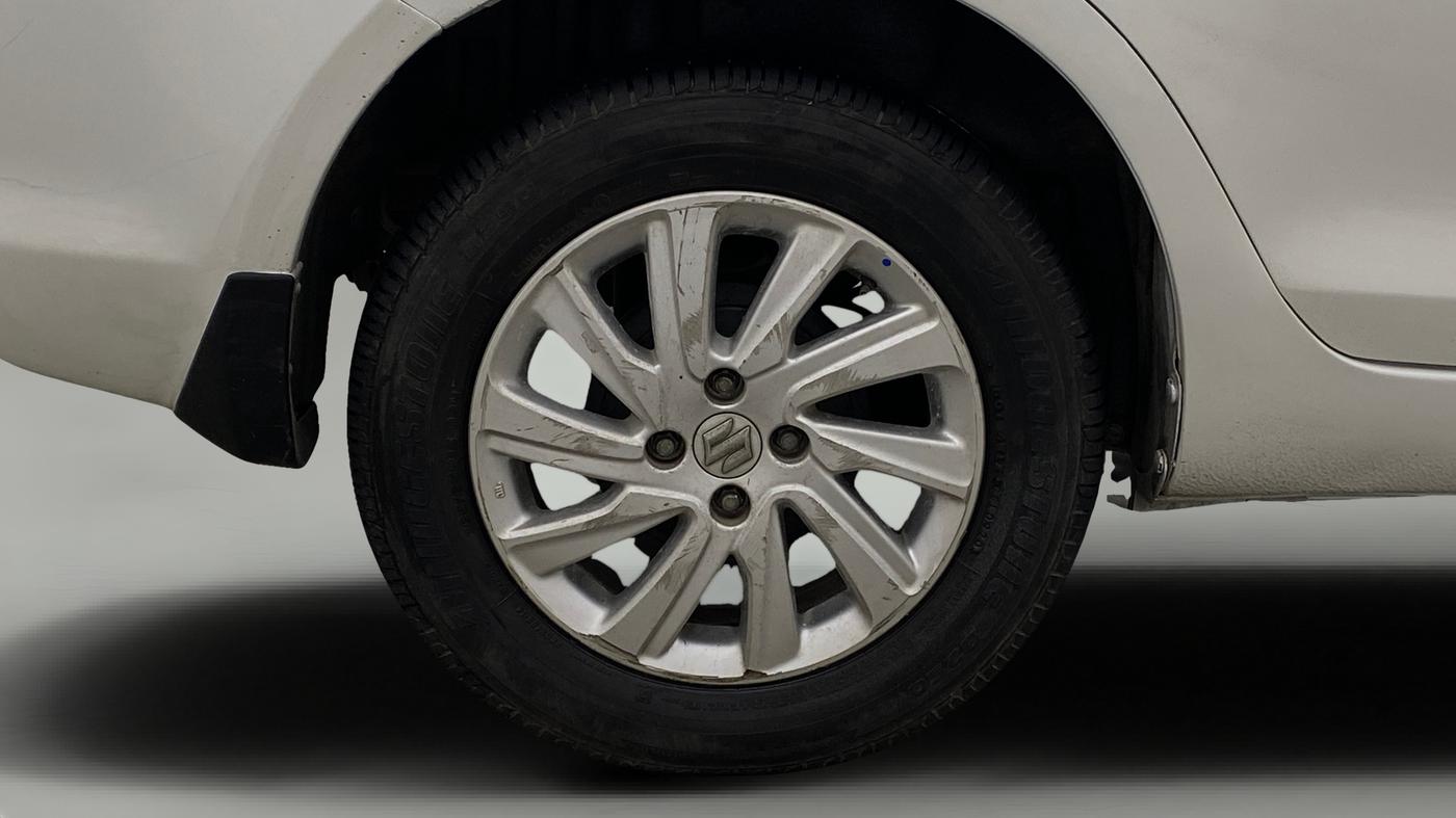 2016 Maruti Swift Dzire ZXI, Petrol, Manual, 55,610 km, Right Rear Wheel