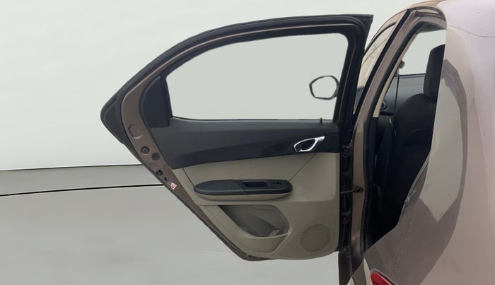 2018 Tata Tiago XZ PETROL, Petrol, Manual, 1,06,784 km, LHS Rear Door