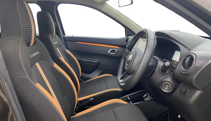 2020 Renault Kwid CLIMBER 1.0 AMT (O), Petrol, Automatic, 40,442 km, Right Side Front Door Cabin