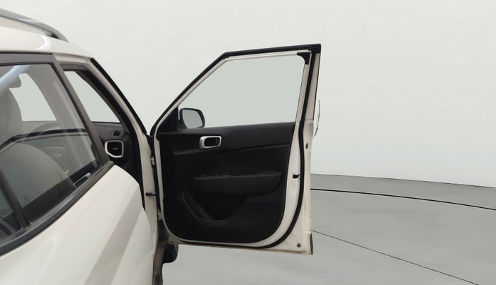 2021 Hyundai VENUE SX 1.0 TURBO IMT, Petrol, Manual, 1,15,386 km, RHS Front Door