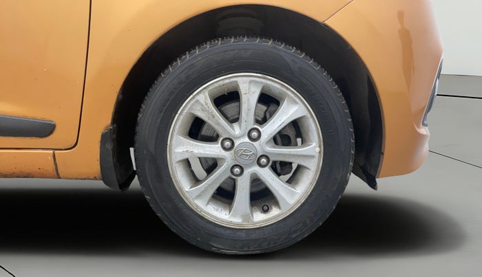 2014 Hyundai Grand i10 ASTA AT 1.2 KAPPA VTVT, Petrol, Automatic, 1,40,874 km, Right Front Wheel