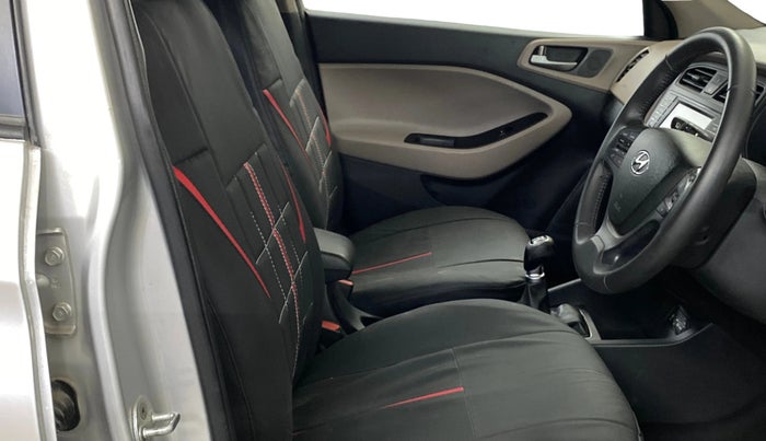 2016 Hyundai Elite i20 ASTA 1.2 (O), Petrol, Manual, 82,580 km, Right Side Front Door Cabin