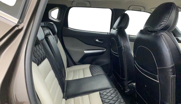 2022 Nissan MAGNITE XV MT, Petrol, Manual, 36,034 km, Right Side Rear Door Cabin