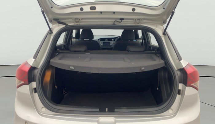 2018 Hyundai i20 Active 1.2 SX, Petrol, Manual, 18,544 km, Boot Open Zoomed View