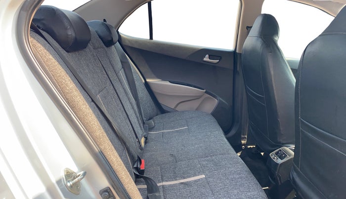 2015 Hyundai Xcent S (O) 1.2, Petrol, Manual, 61,983 km, Right Side Rear Door Cabin