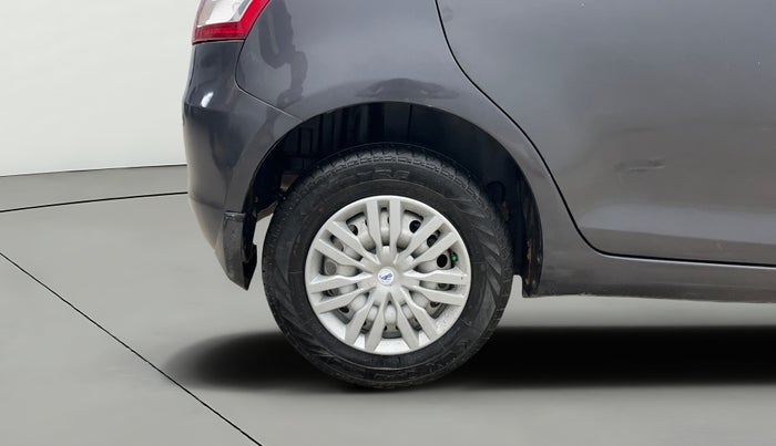 2016 Maruti Swift LXI (O), Petrol, Manual, 23,163 km, Right Rear Wheel