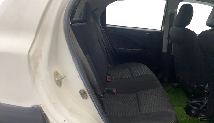 2015 Toyota Etios CROSS 1.2 G, Petrol, Manual, 1,16,991 km, Right Side Rear Door Cabin