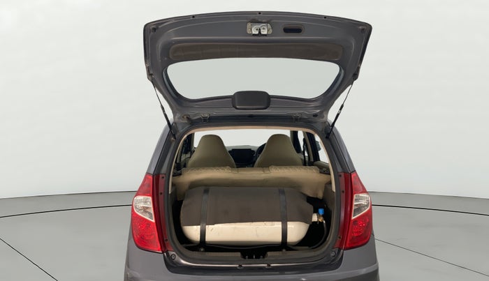 2013 Hyundai i10 MAGNA 1.1, CNG, Manual, 94,389 km, Boot Door Open