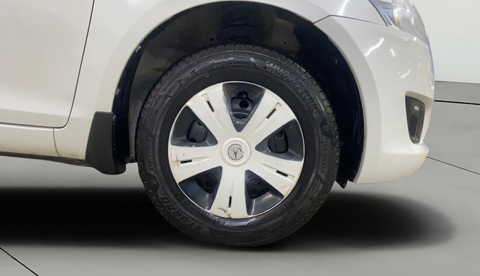 2015 Maruti Swift VXI, Petrol, Manual, 68,345 km, Right Front Wheel