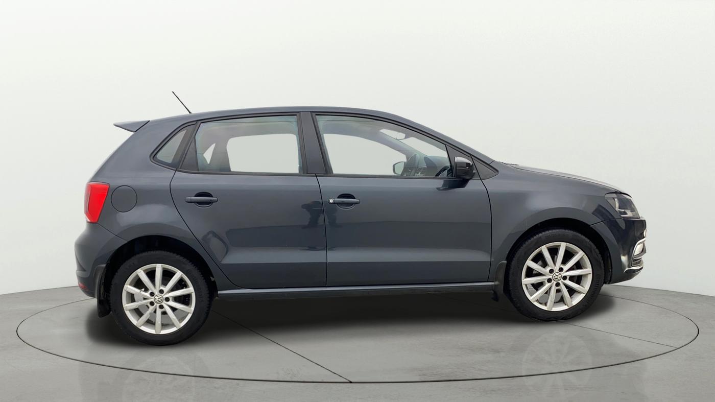 2017 Volkswagen Polo HIGHLINE1.2L, Petrol, Manual, 76,434 km, Right Side View