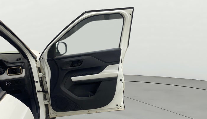 2022 Tata PUNCH ACCOMPLISHED MT, Petrol, Manual, 50,096 km, RHS Front Door