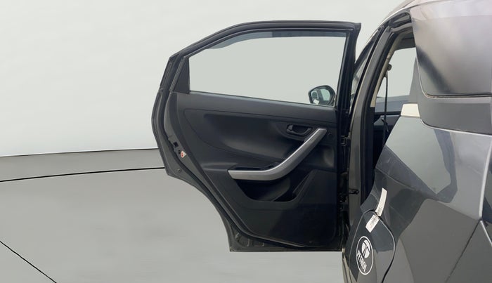 2022 Tata NEXON XMA SUNROOF PETROL, Petrol, Automatic, 29,265 km, LHS Rear Door