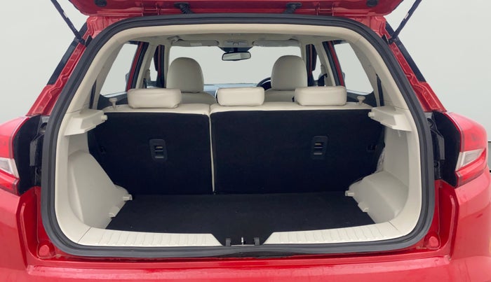 2022 Mahindra XUV300 W8 (O) 1.2 PETROL, Petrol, Manual, 10,013 km, Boot Open Zoomed View