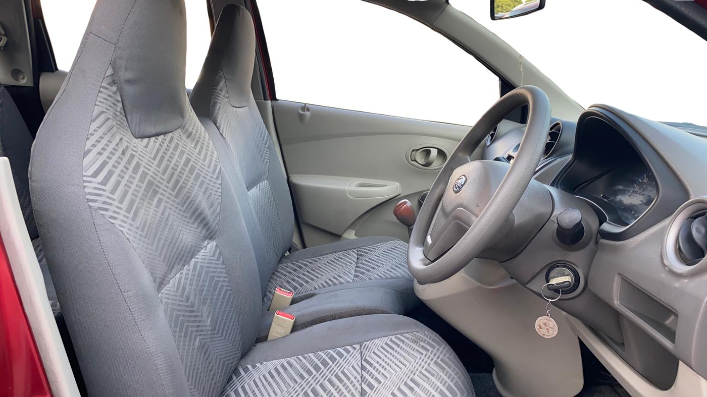 2014 Datsun Go T, Petrol, Manual, 77,725 km, Right Side Front Door Cabin