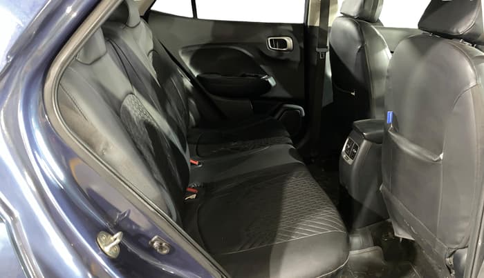 2022 Hyundai VENUE S 1.2, Petrol, Manual, 77,932 km, Right Side Rear Door Cabin