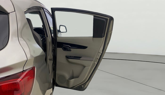 2016 Mahindra Kuv100 K6 6 STR, Petrol, Manual, 13,528 km, RHS Rear Door