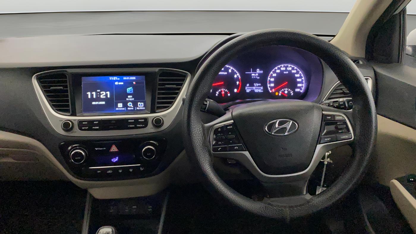 2018 Hyundai Verna 1.6 VTVT SX, Petrol, Manual, 78,109 km, Steering Wheel Close Up