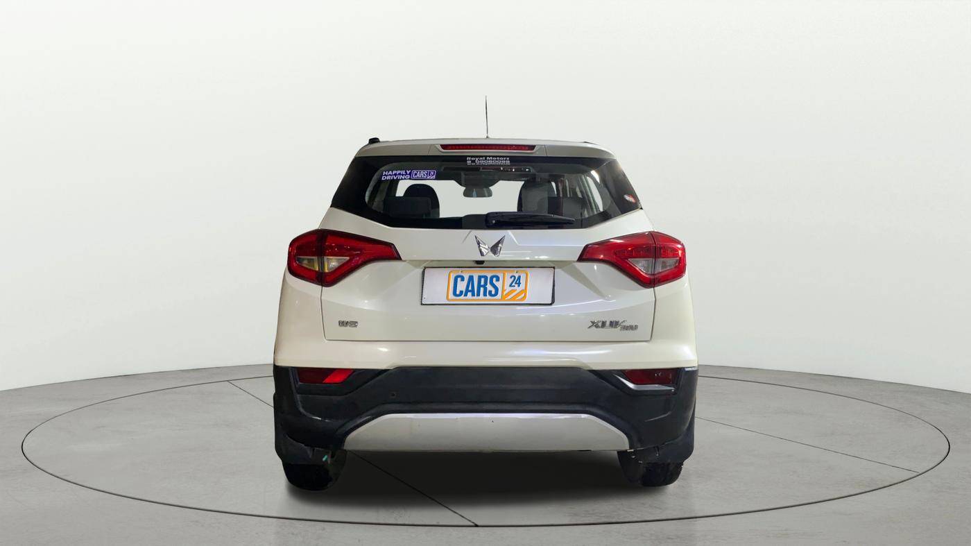2023 Mahindra XUV300 W8 1.2 PETROL, Petrol, Manual, 22,230 km, Back/Rear