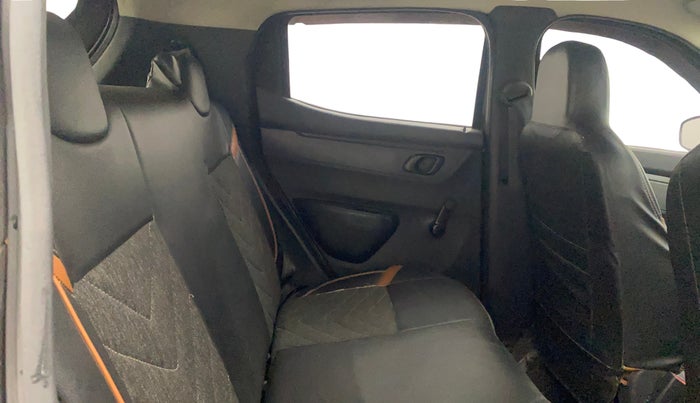 2016 Renault Kwid RXT 1.0, Petrol, Manual, 47,594 km, Right Side Rear Door Cabin