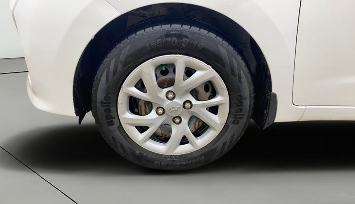 2017 Hyundai Grand i10 SPORTZ 1.2 KAPPA VTVT, Petrol, Manual, 1,04,654 km, Left Front Wheel