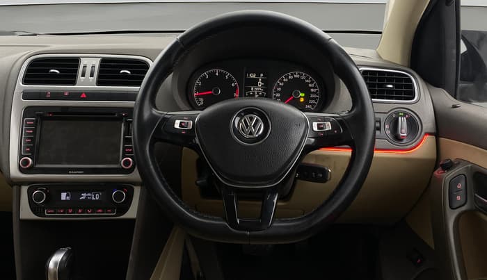 2016 Volkswagen Vento HIGHLINE PLUS 1.2 AT 16 ALLOY, Petrol, Automatic, 81,688 km, Steering Wheel Close Up
