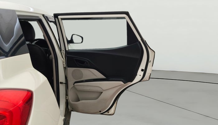 2021 Mahindra XUV300 W4 1.2 PETROL, Petrol, Manual, 40,775 km, RHS Rear Door