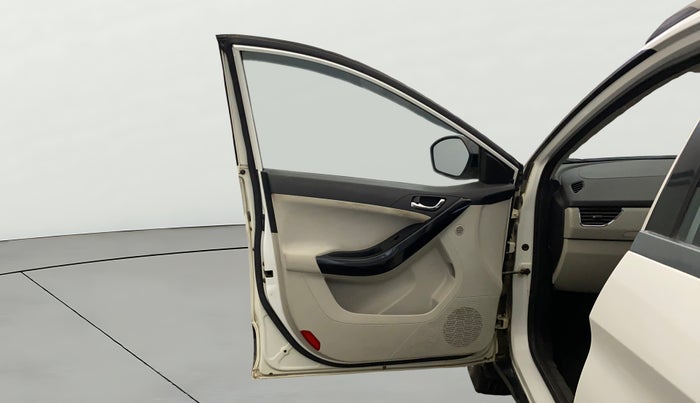 2021 Tata NEXON XZ PLUS PETROL DUAL TONE, Petrol, Manual, 69,728 km, LHS Front Door