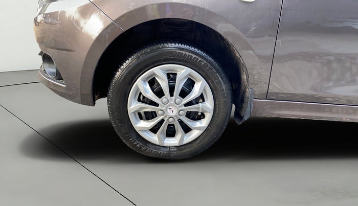 2017 Tata Tiago XT PETROL, Petrol, Manual, 1,36,388 km, Left Front Wheel