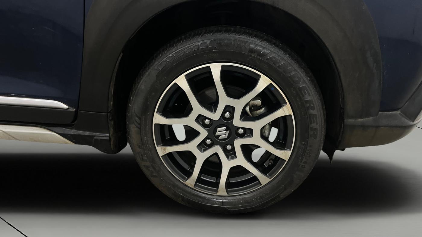 2022 Maruti XL6 ALPHA AT, Petrol, Automatic, 62,732 km, Right Front Wheel