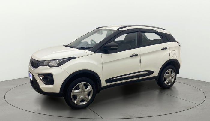 2023 Tata NEXON XM PLUS SUNROOF PETROL, Petrol, Manual, 27,881 km, Left Front Diagonal
