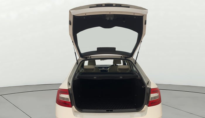 2019 Skoda Octavia AMBITION 1.4 TSI, Petrol, Manual, 94,162 km, Boot Door Open