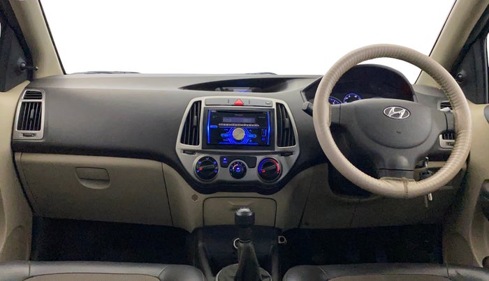 2013 Hyundai i20 MAGNA 1.2, Petrol, Manual, 66,737 km, Dashboard