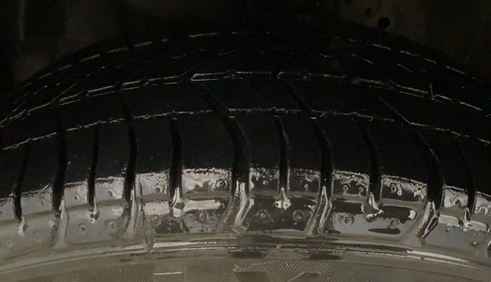 2014 Honda Amaze 1.2L I-VTEC S, Petrol, Manual, 65,958 km, Left Front Tyre Tread