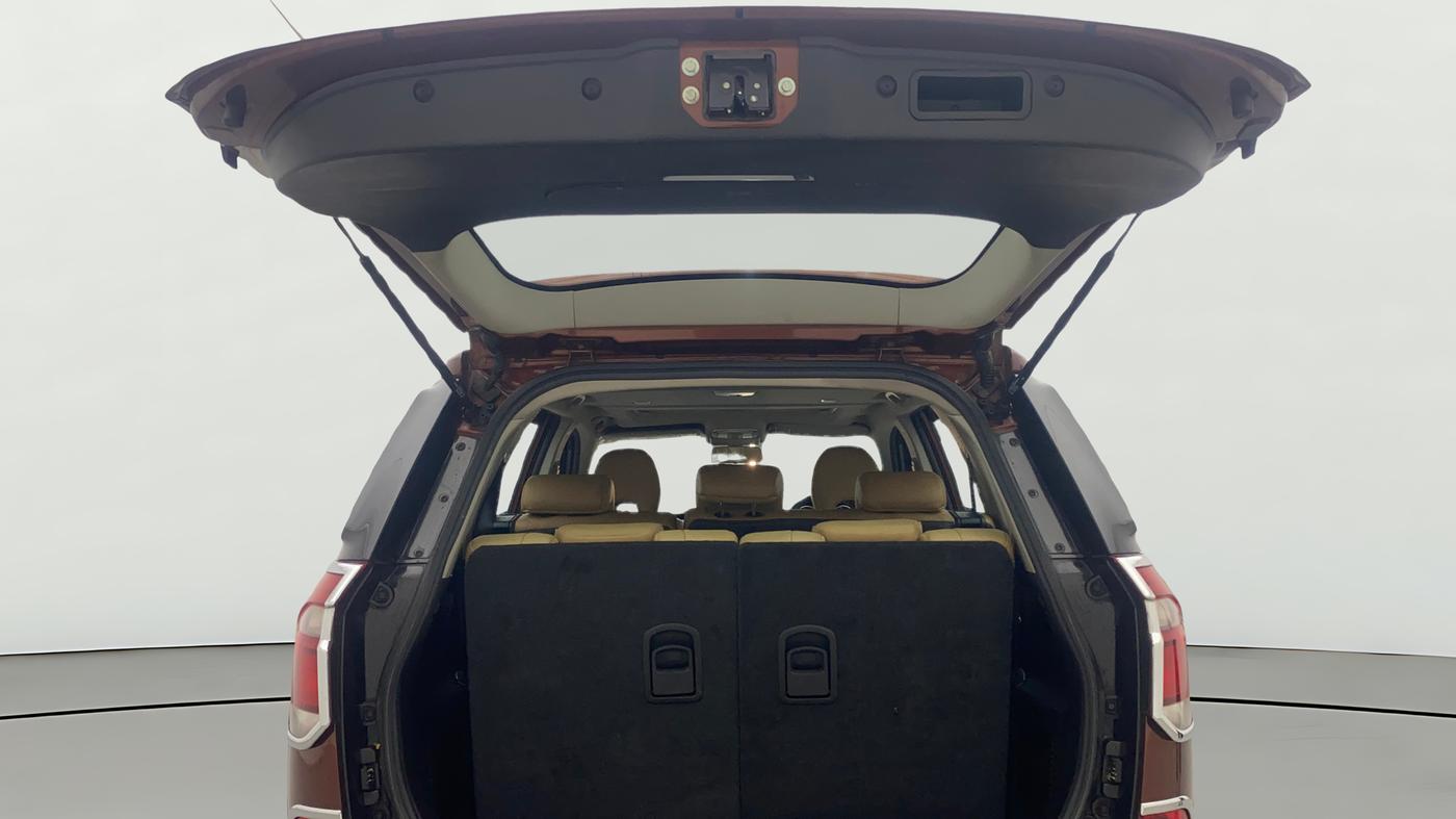 2021 Mahindra XUV500 W11(O), Diesel, Manual, 21,439 km, Boot Door Open