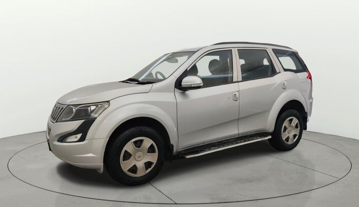2016 Mahindra XUV500 W4, Diesel, Manual, 84,397 km, Left Front Diagonal