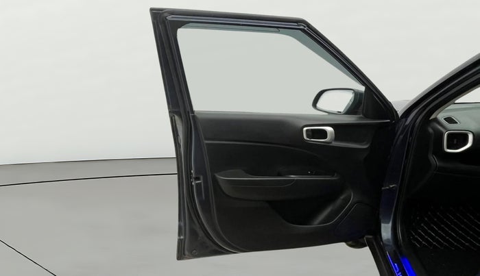 2020 Hyundai VENUE S 1.2, Petrol, Manual, 75,321 km, LHS Front Door