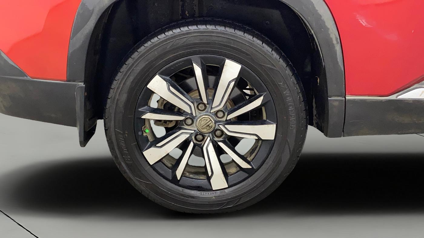 2019 MG HECTOR SMART 1.5 DCT PETROL, Petrol, Automatic, 1,01,836 km, Right Rear Wheel