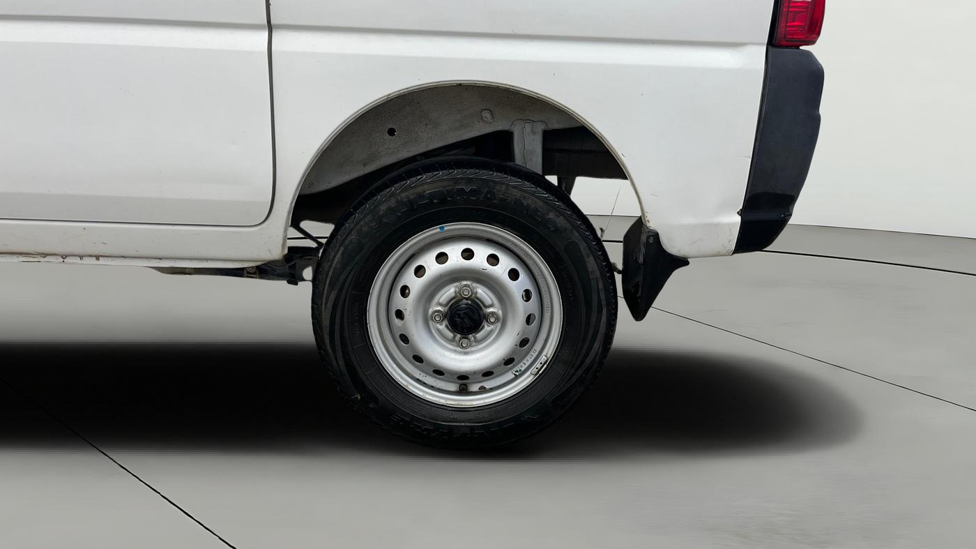 2023 Maruti Eeco 5 STR AC CNG, CNG, Manual, 67,042 km, Left Rear Wheel
