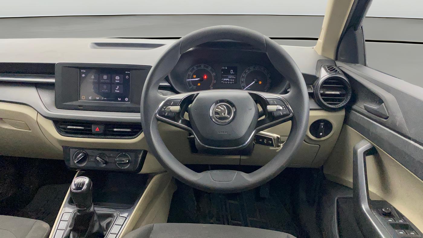 2022 Skoda SLAVIA ACTIVE 1.0L TSI MT, Petrol, Manual, 59,236 km, Steering Wheel Close Up
