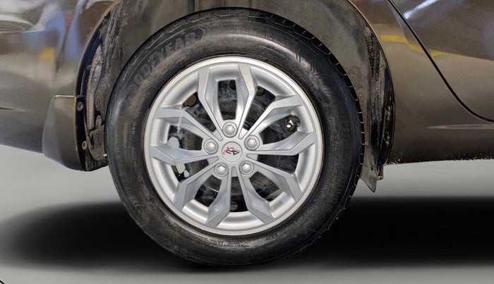 2016 Maruti Ciaz VXI, Petrol, Manual, 87,836 km, Right Rear Wheel