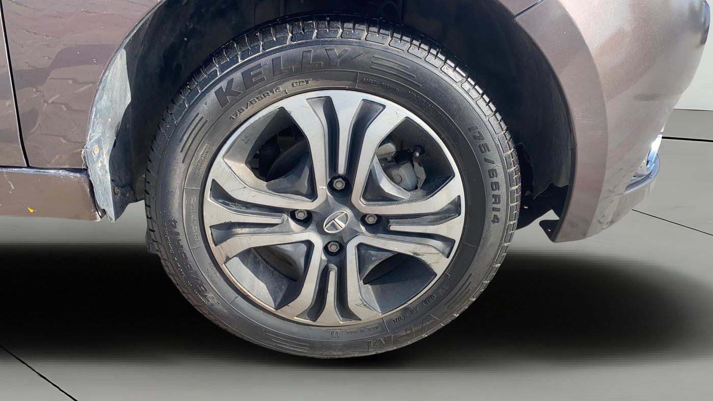 2019 Tata Tiago XZ PETROL, Petrol, Manual, 65,915 km, Right Front Wheel