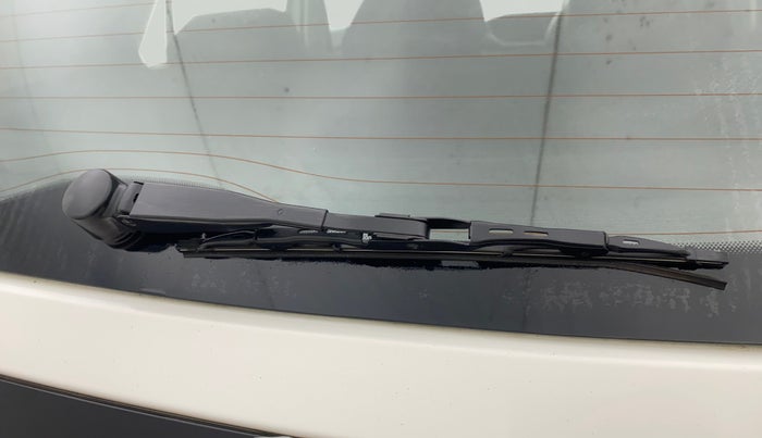 2022 Volkswagen TAIGUN HIGHLINE 1.0 TSI AT, Petrol, Automatic, 45,904 km, Rear Wiper