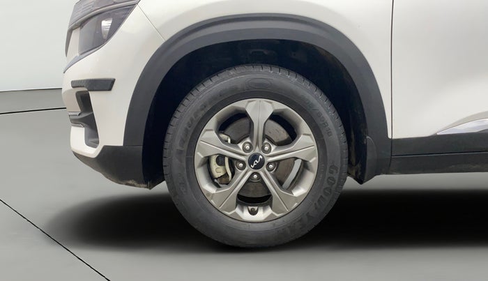 2022 KIA SELTOS HTK PLUS 1.5, Petrol, Manual, 25,876 km, Left Front Wheel