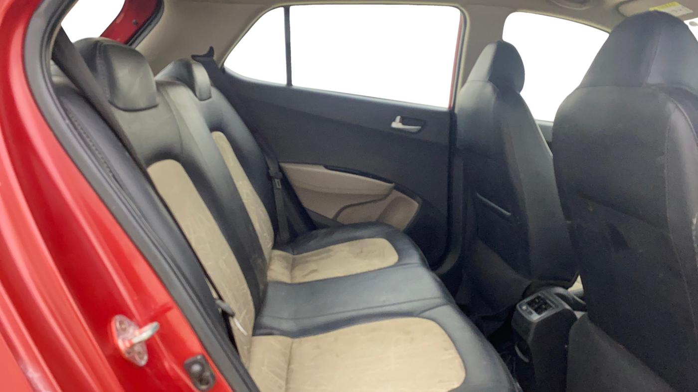 2018 Hyundai Grand i10 SPORTZ 1.2 KAPPA VTVT, Petrol, Manual, 97,160 km, Right Side Rear Door Cabin