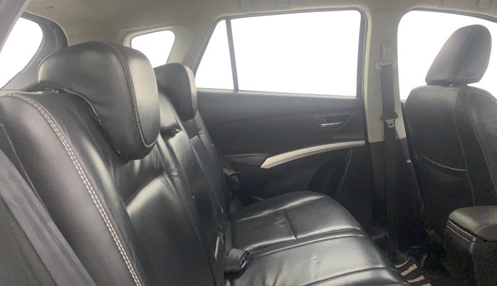 2017 Maruti S Cross ZETA 1.3, Diesel, Manual, 1,16,289 km, Right Side Rear Door Cabin