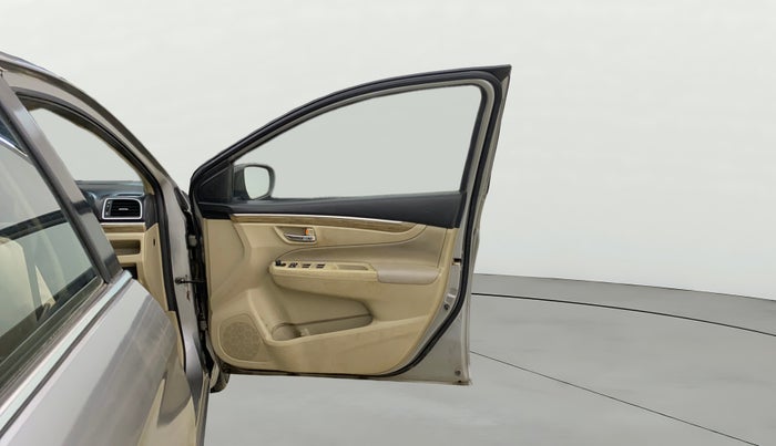 2018 Maruti Ciaz ALPHA 1.5 SHVS PETROL, Petrol, Manual, 44,901 km, RHS Front Door